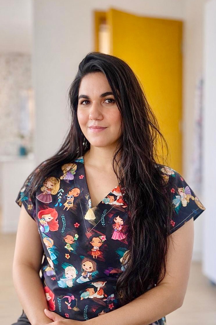 Dra. Camila Costa Lima